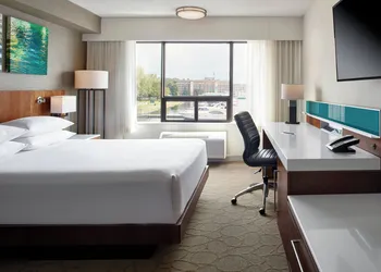Delta Hotels by Marriott Kingston Waterfront hotel thumbnail 7