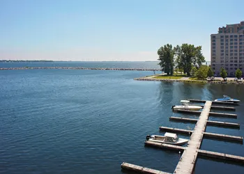 Delta Hotels by Marriott Kingston Waterfront hotel thumbnail 8