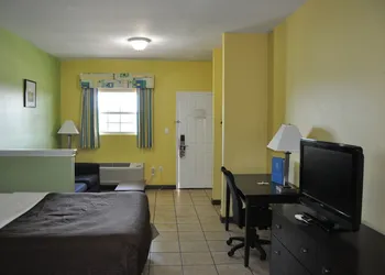 Plantation Suites & Conference Center hotel thumbnail 6