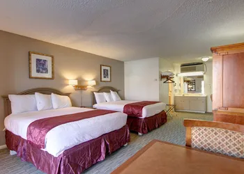 Desert Hot Springs Spa Hotel hotel thumbnail 8