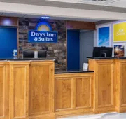 Days Inn & Suites by Wyndham Commerce hotel detail image 3