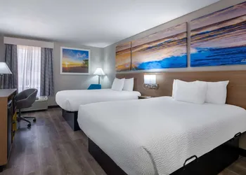 Days Inn & Suites by Wyndham Commerce hotel thumbnail 7
