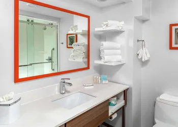 Hampton Inn Miami Dadeland hotel thumbnail 7