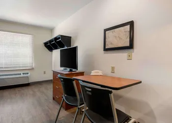 Extended Stay America Select Suites - Orlando - East hotel thumbnail 8