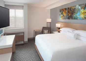 Delta Hotels by Marriott Seattle Everett hotel thumbnail 5