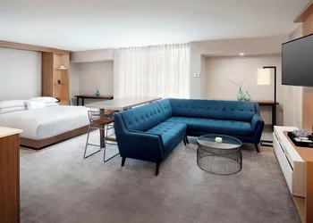 Delta Hotels by Marriott Seattle Everett hotel thumbnail 6