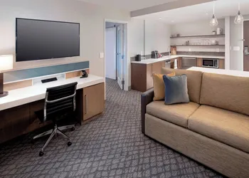 Delta Hotels by Marriott Seattle Everett hotel thumbnail 7