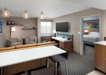 Delta Hotels by Marriott Seattle Everett hotel thumbnail 8