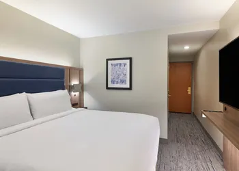 Holiday Inn Express NYC Chelsea – NoMad Area by IHG hotel thumbnail 7