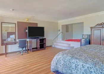 Travelers inn by OYO Wichita Falls hotel thumbnail 7