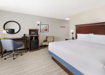 Hampton Inn & Suites West Sacramento hotel thumbnail 5