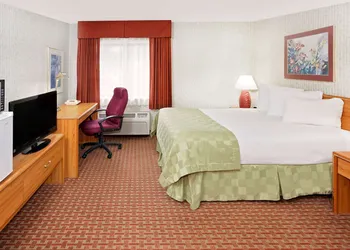 Baymont by Wyndham St. Joseph/Stevensville hotel thumbnail 8
