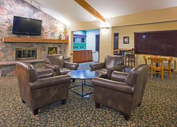 AmericInn by Wyndham Fargo West Acres hotel thumbnail 2