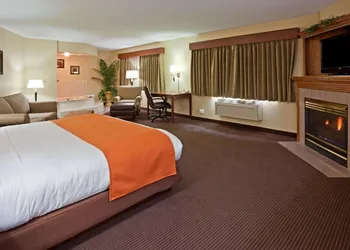 AmericInn by Wyndham Fargo West Acres hotel thumbnail 5