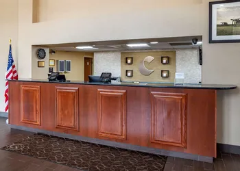 Comfort Suites Hagerstown Southeast hotel thumbnail 2