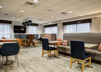 Hampton Inn Rochester-South hotel thumbnail 3