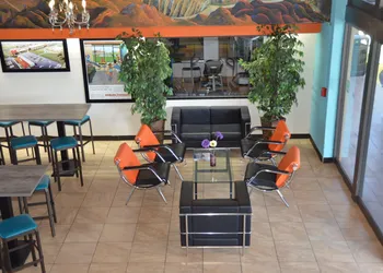 Howard Johnson by Wyndham Yuma hotel thumbnail 4