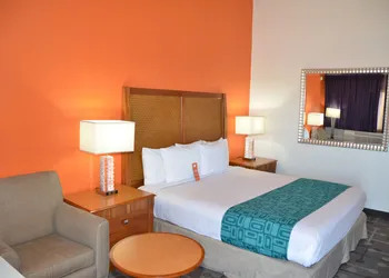 Howard Johnson by Wyndham Yuma hotel thumbnail 6