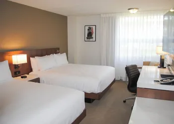 Delta Hotels by Marriott Green Bay hotel thumbnail 8