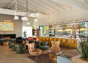 Town and Country San Diego hotel thumbnail 4