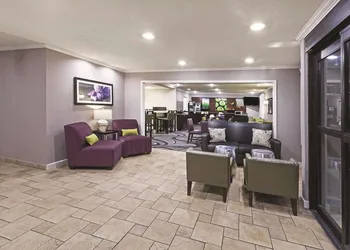 La Quinta Inn & Suites by Wyndham N Little Rock-McCain Mall hotel thumbnail 2