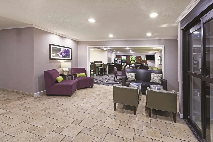 La Quinta Inn & Suites by Wyndham N Little Rock-McCain Mall hotel detail image 2