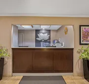 La Quinta Inn & Suites by Wyndham N Little Rock-McCain Mall hotel detail image 4