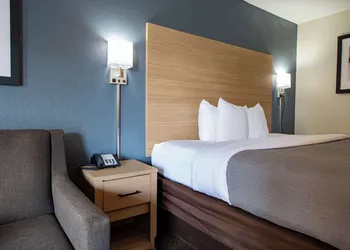 Quality Inn Monroe hotel thumbnail 8