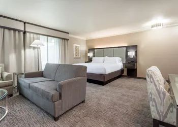 Holiday Inn Auburn by IHG hotel thumbnail 5
