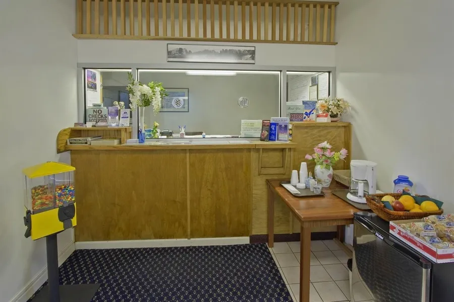 Americas Best Value Inn Oxnard Port Hueneme hotel detail image 2