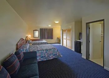 Americas Best Value Inn Oxnard Port Hueneme hotel thumbnail 5