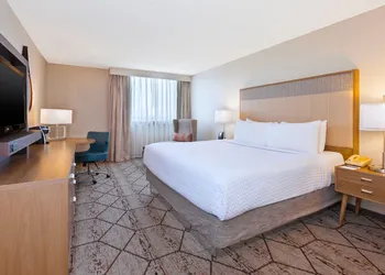 Crowne Plaza Columbus North- Worthington by IHG hotel thumbnail 3