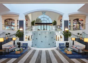 The Waterfront Beach Resort, A Hilton Hotel hotel thumbnail 4
