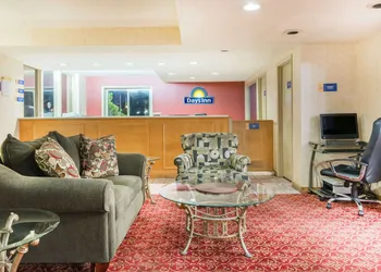 Days Inn by Wyndham Paintsville hotel thumbnail 3