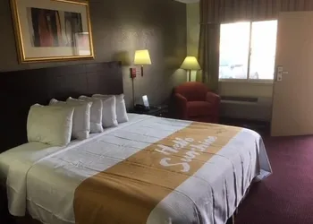 Days Inn by Wyndham Paintsville hotel thumbnail 8
