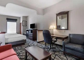 BEST WESTERN PLUS McKinney Inn & Suites hotel thumbnail 4