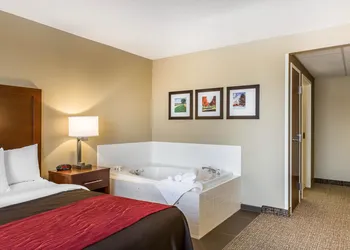 Comfort Inn Frederick - Ballenger Creek hotel thumbnail 8
