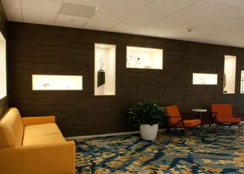 Crowne Plaza Suites Pittsburgh South by IHG hotel thumbnail 2