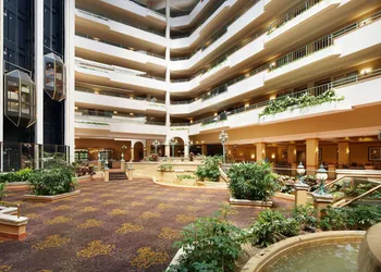 Embassy Suites by Hilton Greensboro Airport hotel thumbnail 3