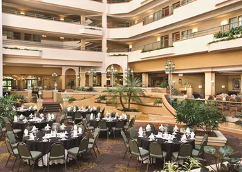 Embassy Suites by Hilton Greensboro Airport hotel thumbnail 8