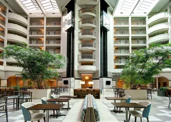 Embassy Suites by Hilton Jacksonville Baymeadows hotel thumbnail 3