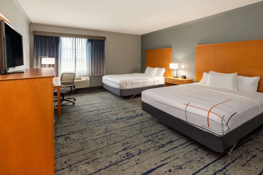 La Quinta Inn & Suites by Wyndham Bridgeport hotel detail image 6