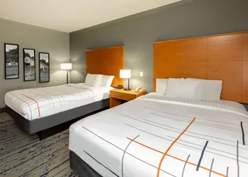 La Quinta Inn & Suites by Wyndham Bridgeport hotel thumbnail 8