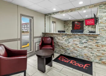 Red Roof Inn Ames hotel thumbnail 2