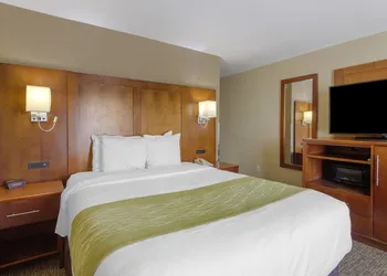 Comfort Inn & Suites Woods Cross - Salt Lake City North hotel thumbnail 7