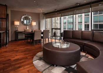 Eurostars Magnificent Mile hotel thumbnail 6