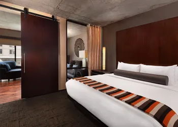 Eurostars Magnificent Mile hotel thumbnail 8