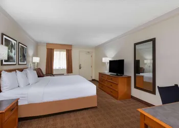 La Quinta East Deerfield Beach - Boca Raton hotel thumbnail 6