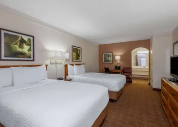 La Quinta East Deerfield Beach - Boca Raton hotel thumbnail 7