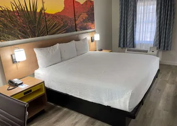 Days Inn Tucson City Center hotel thumbnail 6